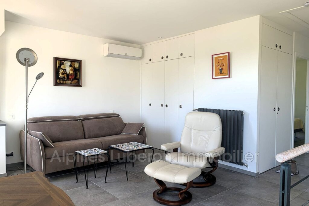 location maison de village 6 Pièce(s) – 6 pièces – 3 chambres – 150.00 m²