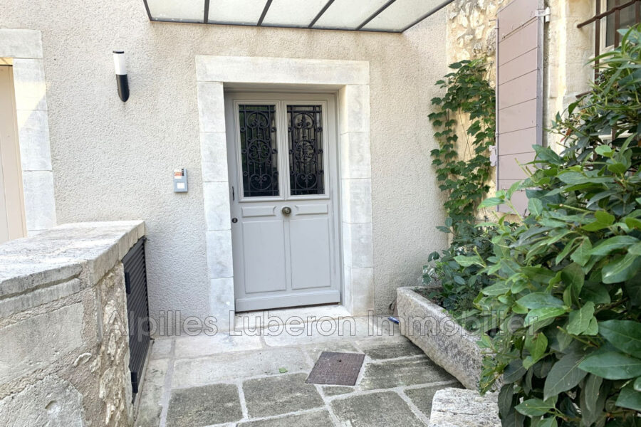 Maison à louer à Eygalières