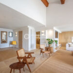 Villa rénovée avec beaucoup de goût, face à la mer dans un dom – 6 pièces – 5 chambres – 310.00 m²
