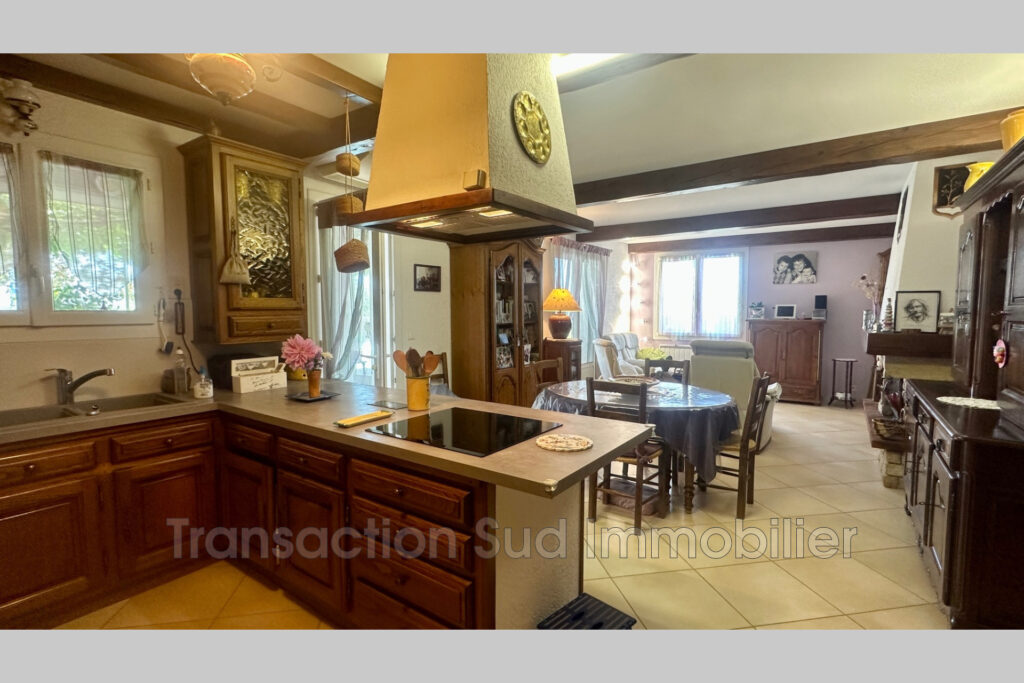 vente maison 6 Pièce(s) – 6 pièces – 4 chambres – 132.00 m²