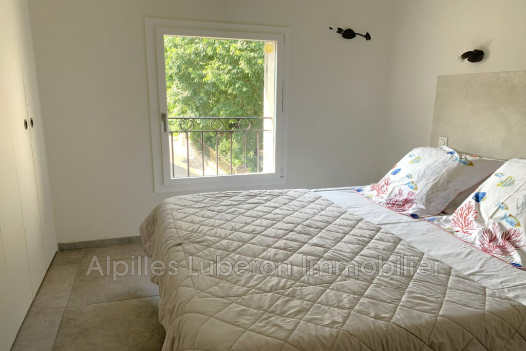 location maison de village 6 Pièce(s) – 6 pièces – 3 chambres – 150.00 m²