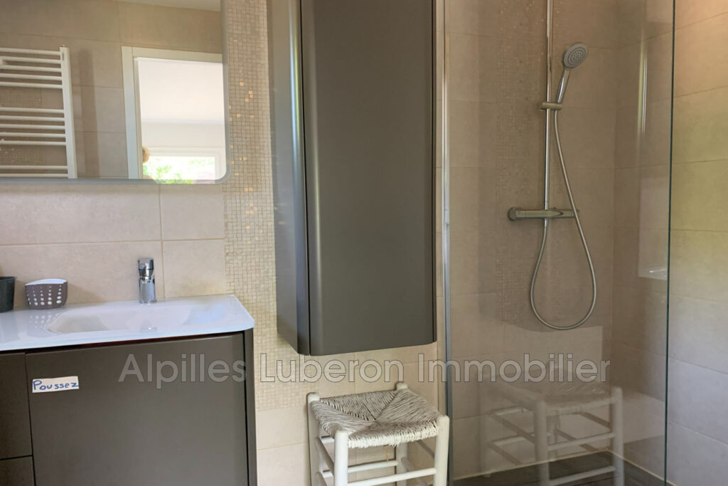 location maison de village 6 Pièce(s) – 6 pièces – 3 chambres – 150.00 m²