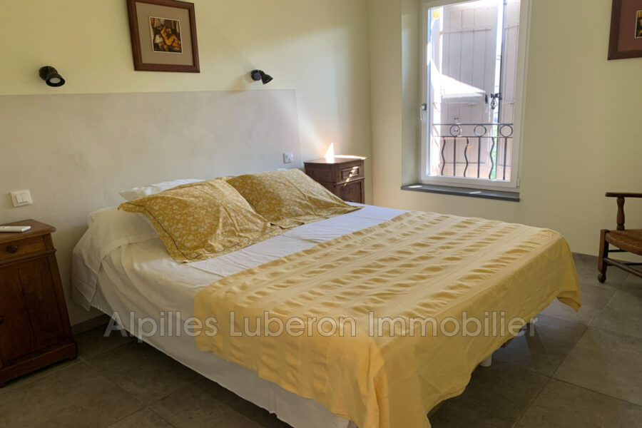 Maison à louer à Eygalières