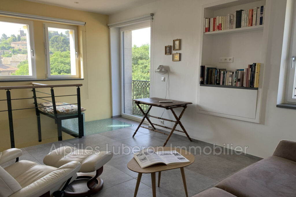 location maison de village 6 Pièce(s) – 6 pièces – 3 chambres – 150.00 m²