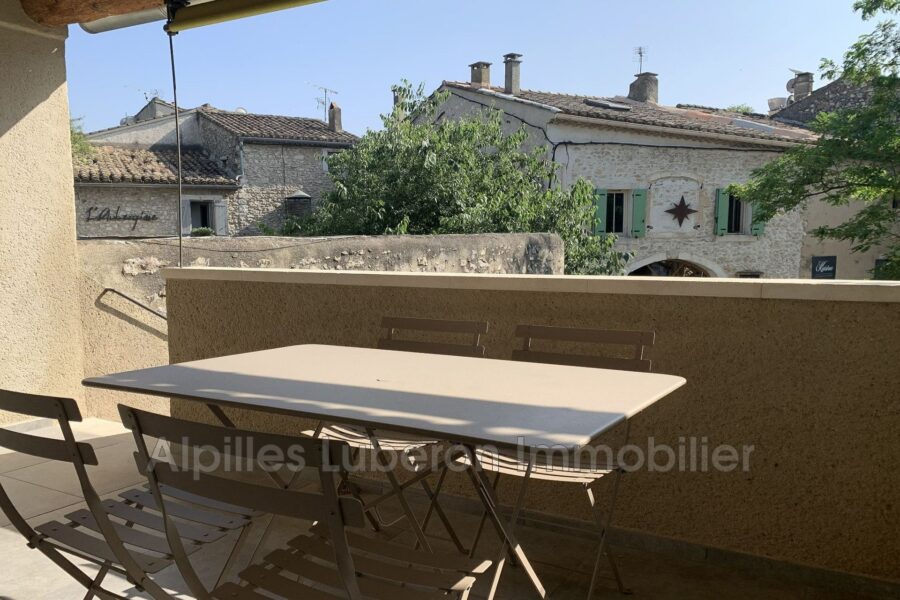 Maison à louer à Eygalières