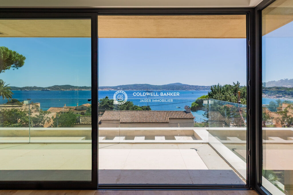 Sainte-Maxime – Projet villa contemporaine à pieds de la plage – 6 pièces – 4 chambres – 260.00 m²