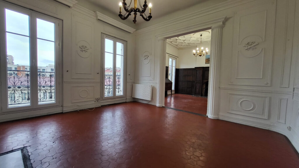 Appartement bourgeois 90m2 À vendre à Marseille 13002 balcon – 4 pièces – 2 chambres – 96 m²