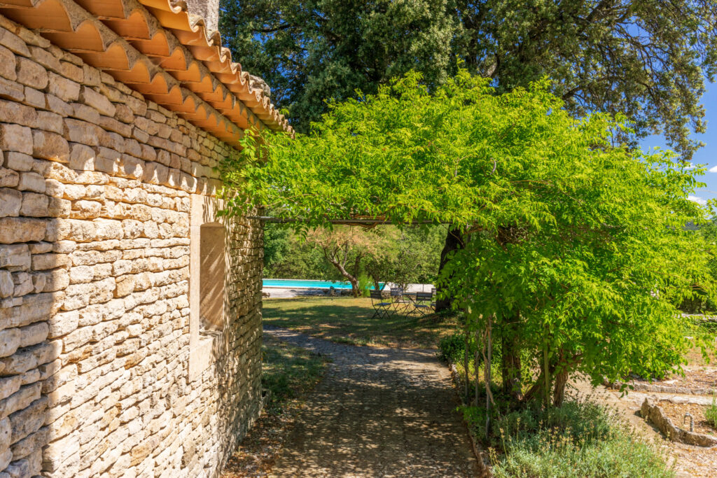 A Vendre en Off-Market, Maison de 180 m2 avec Piscine sur u – 9 pièces – 4 chambres – 180 m²