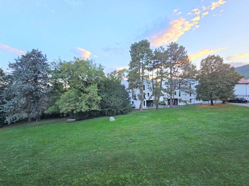 Centre Divonne, charmant T3 de 91m2 avec balcons – 3 pièces – 2 chambres – 91 m²