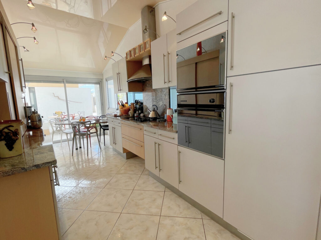 Penthouse 5 pièces 118m2 – Terrasse 219m2 – Vue panoramique  – 5 pièces – 3 chambres – 118.48 m²