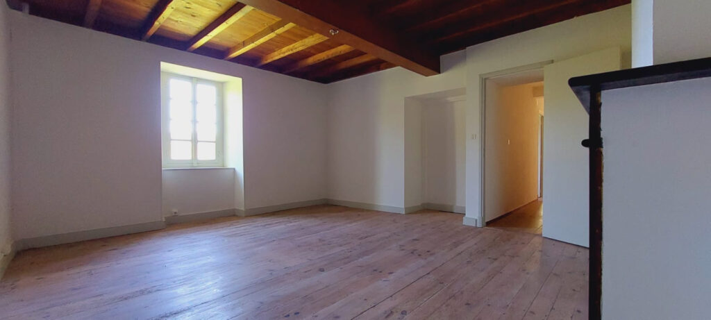 Propriété avec gîte – 9 pièces – 7 chambres – 256 m²