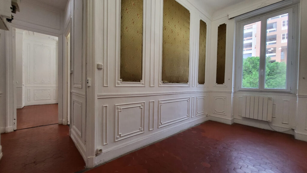 Appartement bourgeois 90m2 À vendre à Marseille 13002 balcon – 4 pièces – 2 chambres – 96 m²