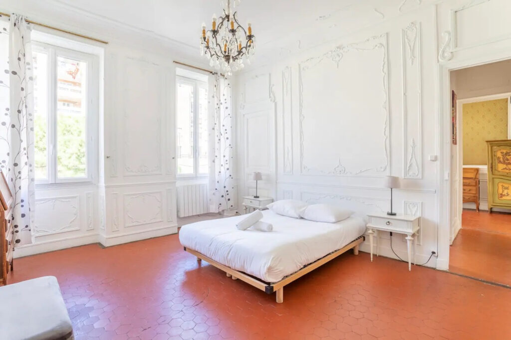 Appartement bourgeois 90m2 À vendre à Marseille 13002 balcon – 4 pièces – 2 chambres – 96 m²