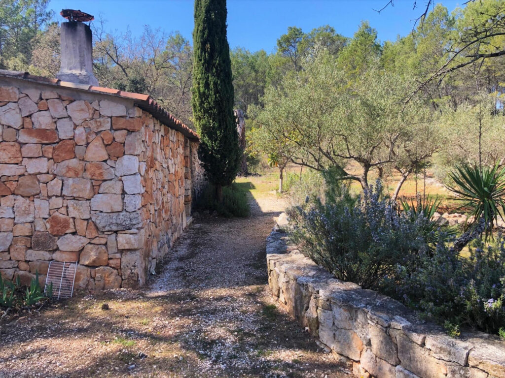 Ancienne Bergerie authentique en pierre de taille  sur un te – 11 pièces – 6 chambres – 310 m²
