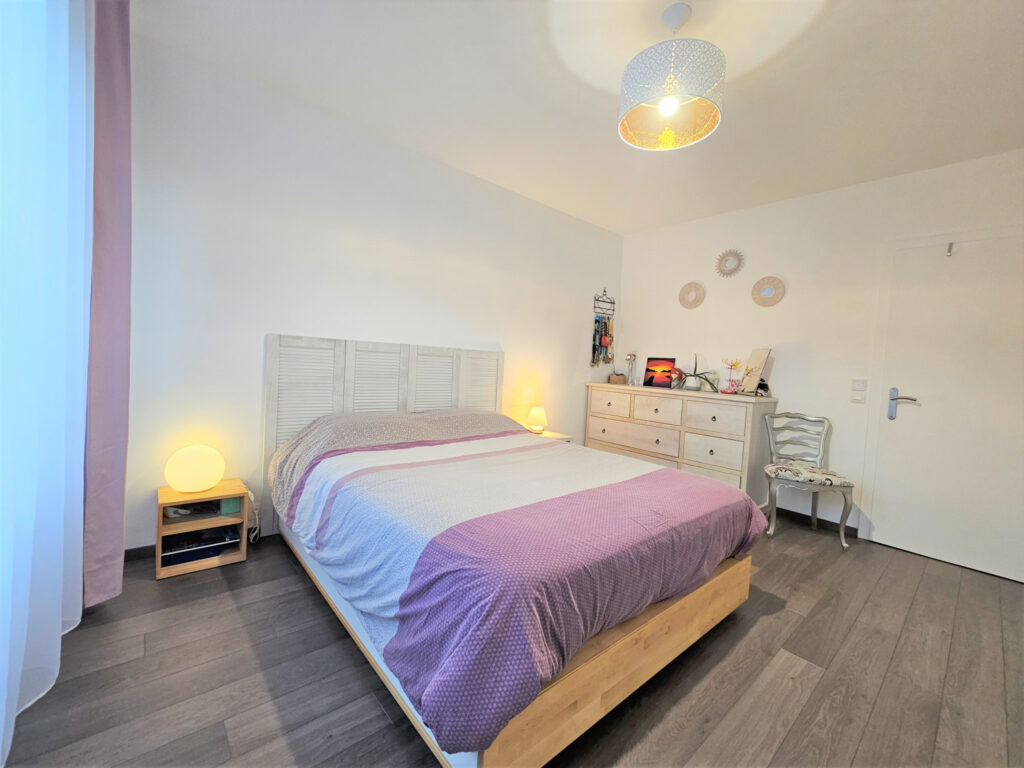 Centre Divonne, charmant T3 de 91m2 avec balcons – 3 pièces – 2 chambres – 91 m²