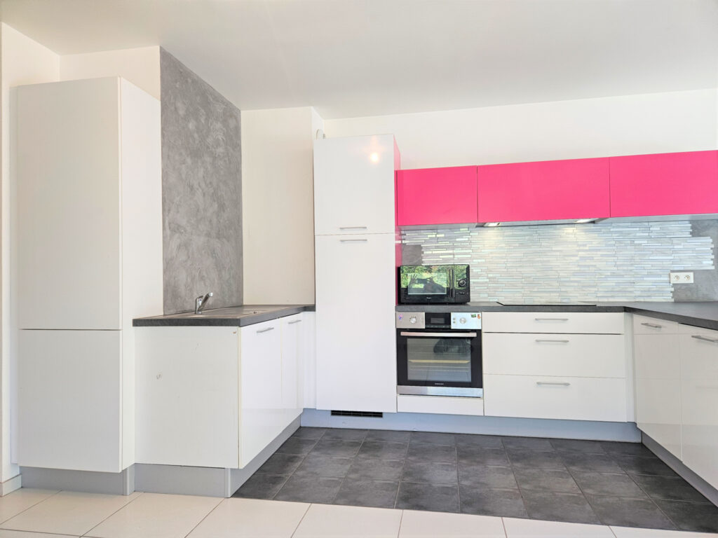 Attique avec vue dégagée T2 à Peron de 57m2 – 2 pièces – 1 chambre – 57 m²