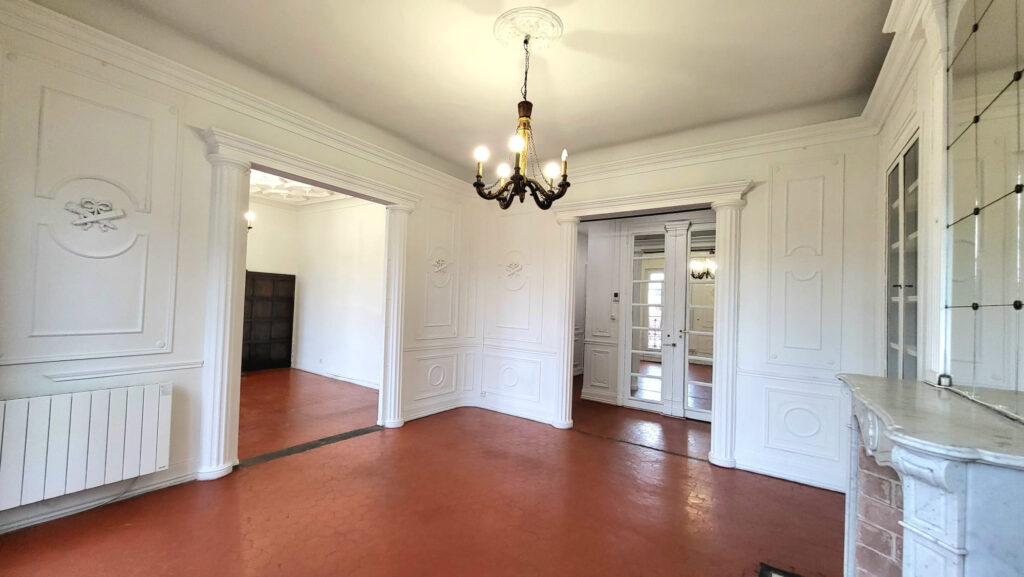 Appartement bourgeois 90m2 À vendre à Marseille 13002 balcon – 4 pièces – 2 chambres – 96 m²