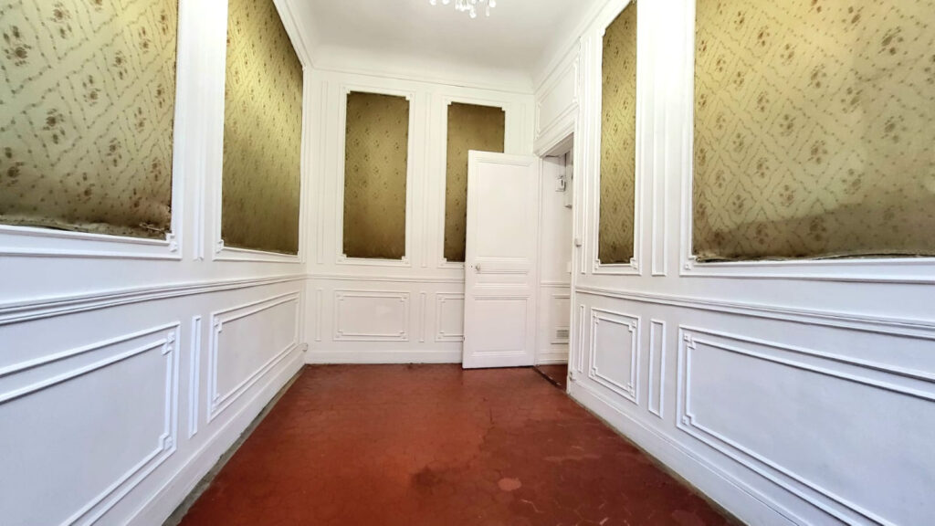 Appartement bourgeois 90m2 À vendre à Marseille 13002 balcon – 4 pièces – 2 chambres – 96 m²