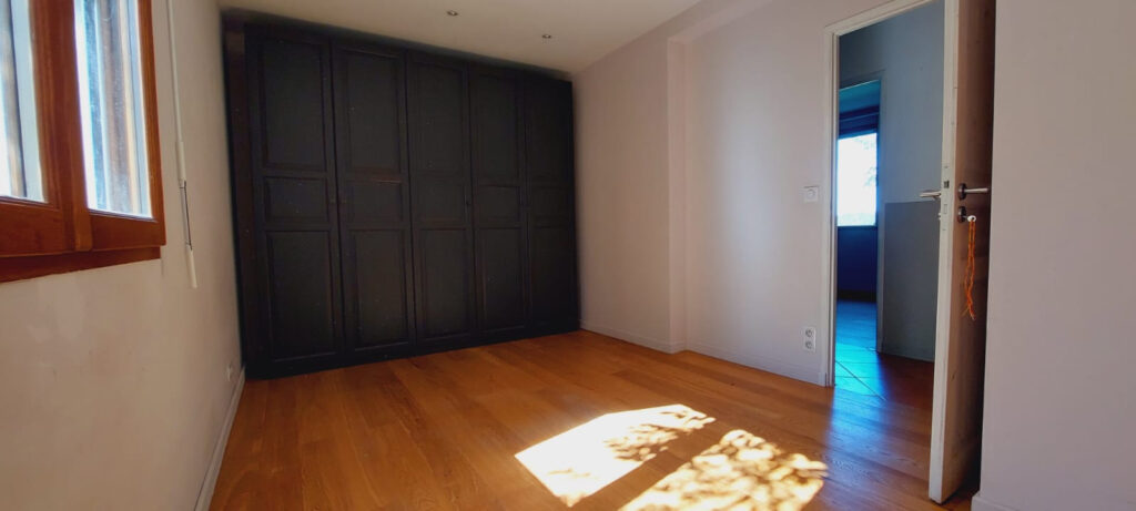 Propriété avec gîte – 9 pièces – 7 chambres – 256 m²