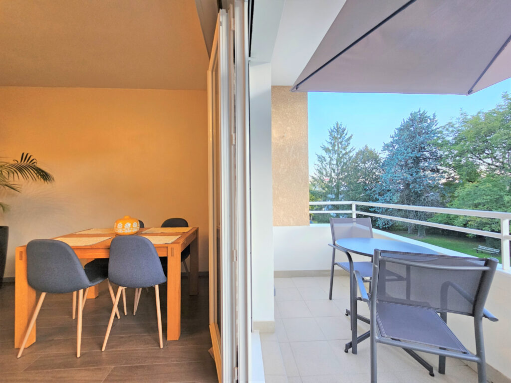 Centre Divonne, charmant T3 de 91m2 avec balcons – 3 pièces – 2 chambres – 91 m²