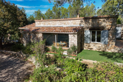 Ancienne Bergerie authentique en pierre de taille  sur un te – 11 pièces – 6 chambres – 310 m²