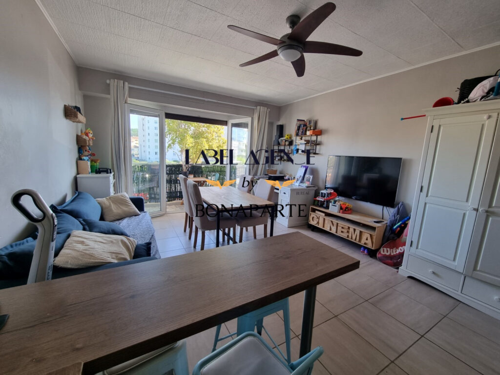 T2 Centre-ville Vue mer – 2 pièces – 1 chambre – 35 m²