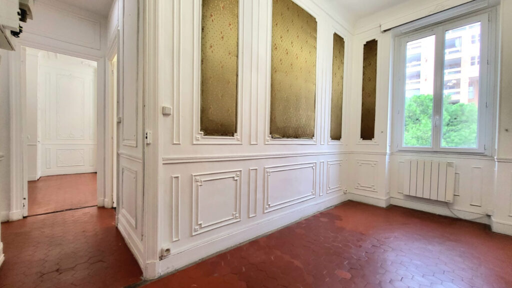 Appartement bourgeois 90m2 À vendre à Marseille 13002 balcon – 4 pièces – 2 chambres – 96 m²