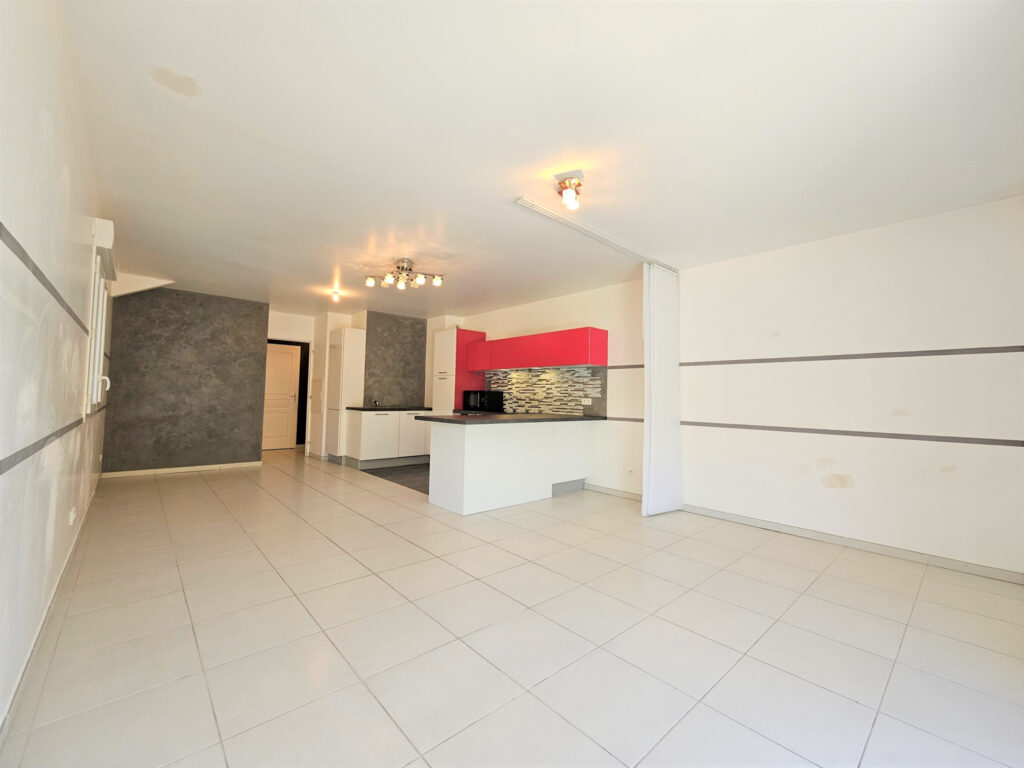 Attique avec vue dégagée T2 à Peron de 57m2 – 2 pièces – 1 chambre – 57 m²