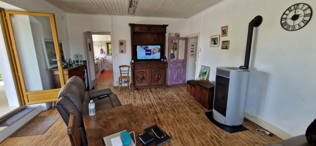 maison année 1858  – 5 pièces – 2 chambres – 123 m²