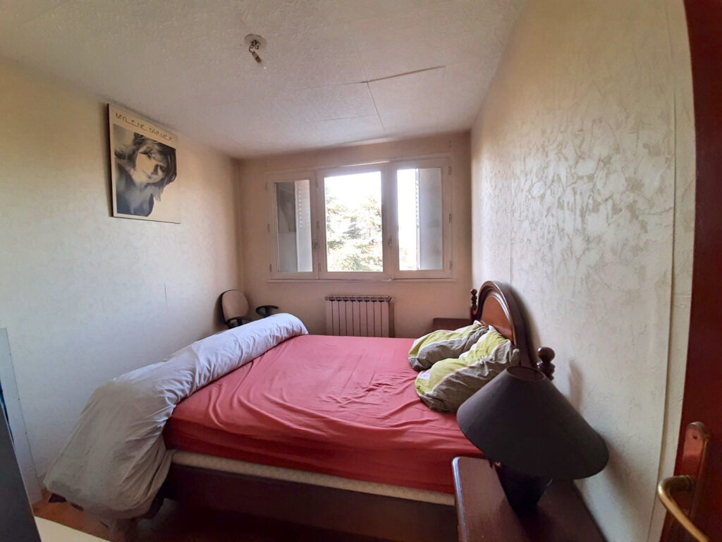 SAINT-ETIENNE – A VENDRE – APPARTEMENT T3 DE 73 M2  AVEC BAL – 3 pièces – 2 chambres – 73 m²