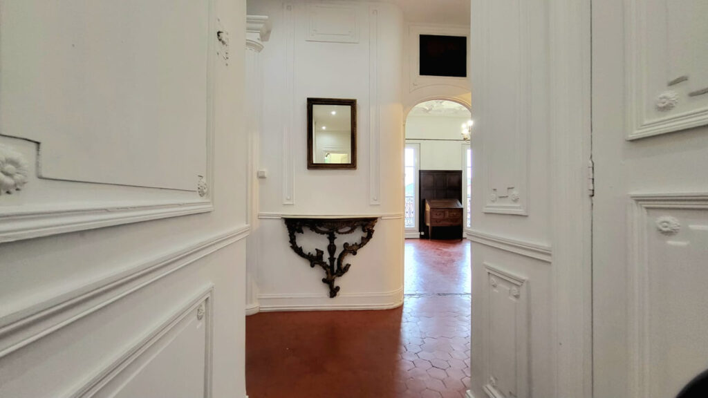 Appartement bourgeois 90m2 À vendre à Marseille 13002 balcon – 4 pièces – 2 chambres – 96 m²