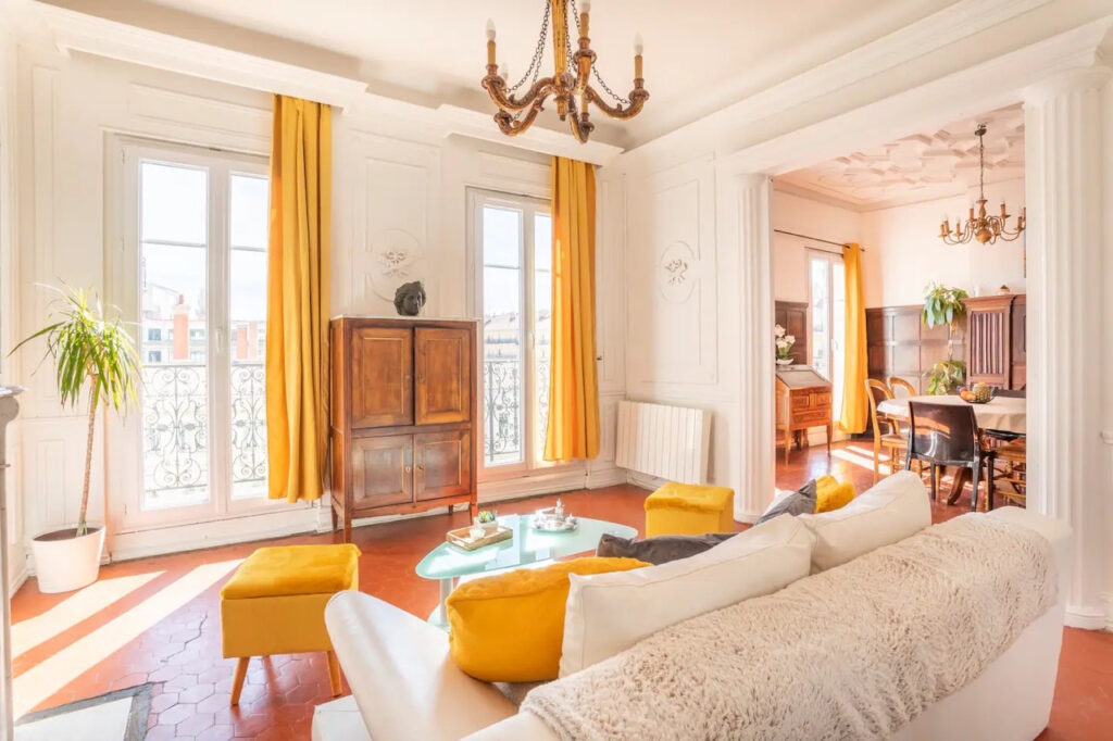 Appartement bourgeois 90m2 À vendre à Marseille 13002 balcon – 4 pièces – 2 chambres – 96 m²