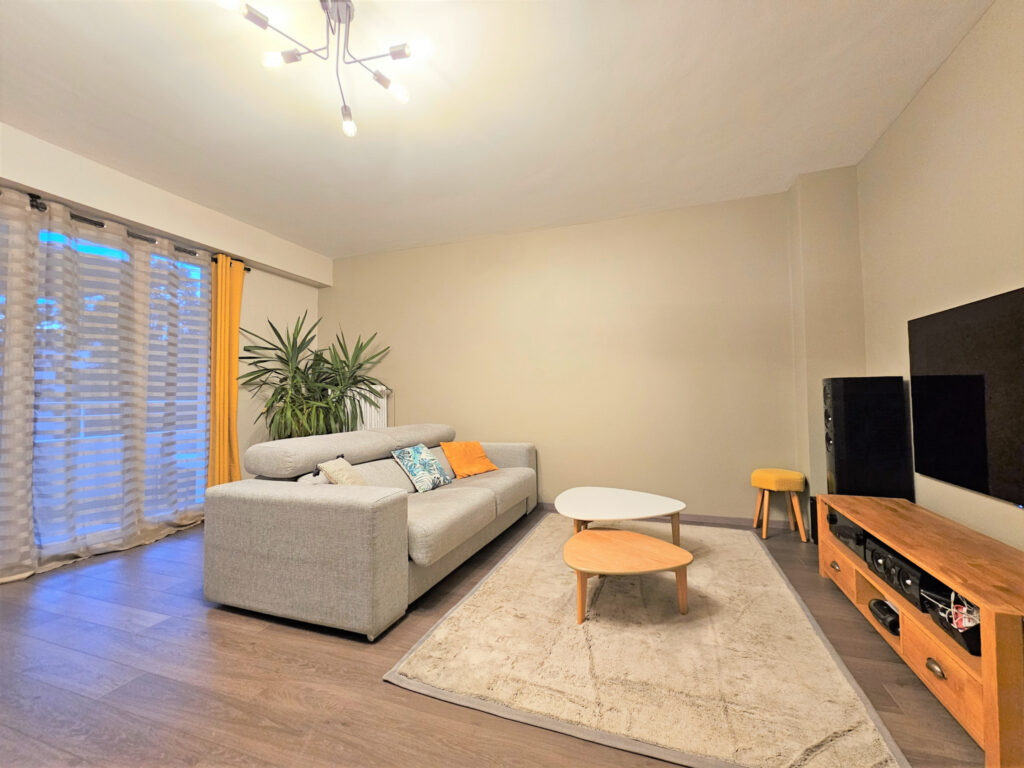 Centre Divonne, charmant T3 de 91m2 avec balcons – 3 pièces – 2 chambres – 91 m²