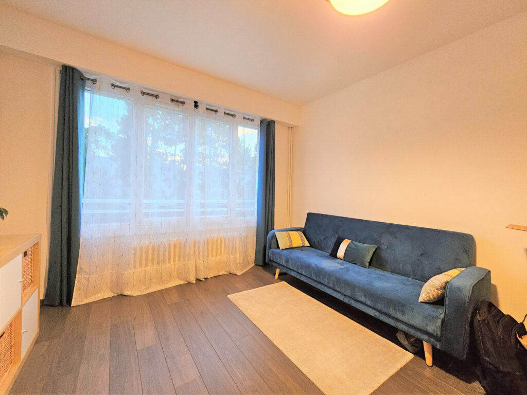 Centre Divonne, charmant T3 de 91m2 avec balcons – 3 pièces – 2 chambres – 91 m²