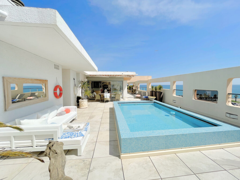 Penthouse 5 pièces 118m2 – Terrasse 219m2 – Vue panoramique  – 5 pièces – 3 chambres – 118.48 m²