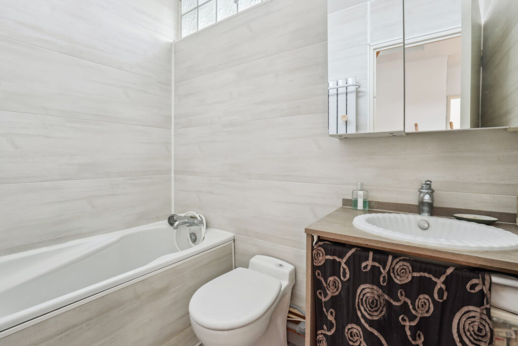 Suresnes (92) – Quartier république – Appartement familial a – 5 pièces – 4 chambres – 110 m²