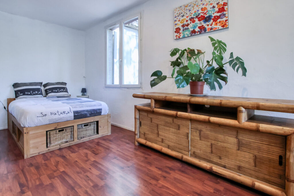 Ancienne Bergerie authentique en pierre de taille  sur un te – 11 pièces – 6 chambres – 310 m²