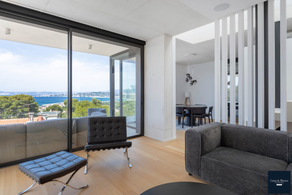 A Vendre, Maison de 213 m2 sur un Terrain d’env 1.000 m2 à M – 5 pièces – 5 chambres – 213 m²