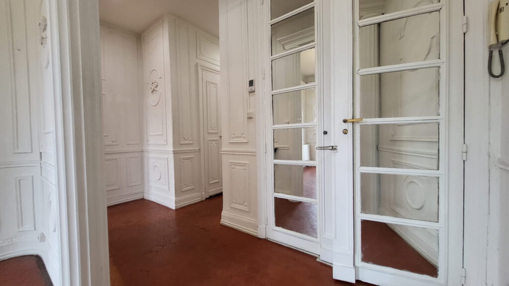 Appartement bourgeois 90m2 À vendre à Marseille 13002 balcon – 4 pièces – 2 chambres – 96 m²
