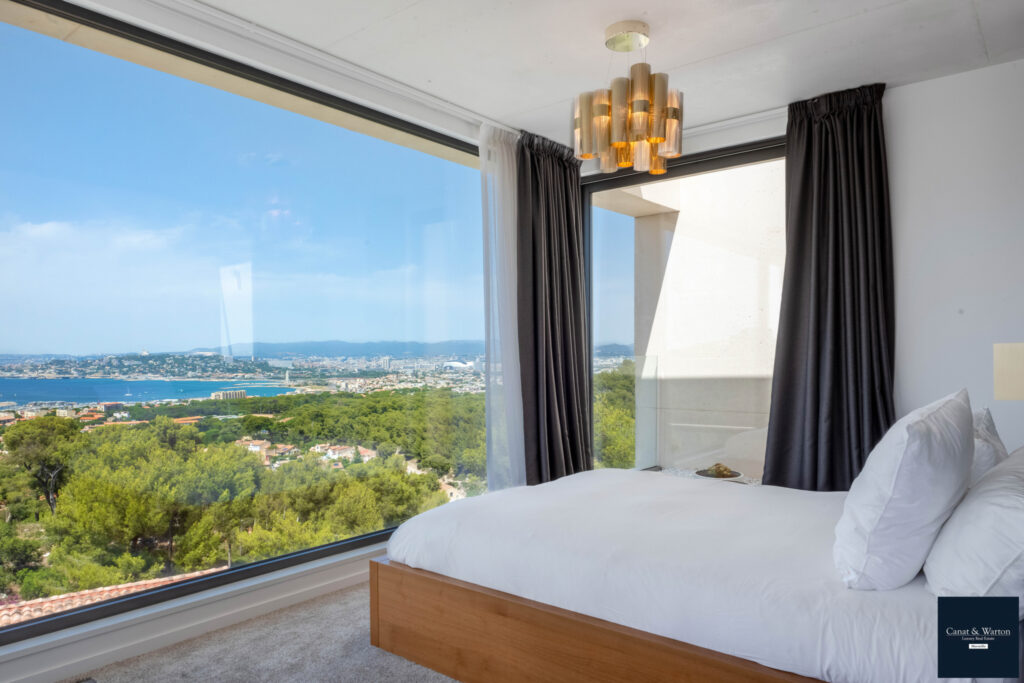 A Vendre, Maison de 213 m2 sur un Terrain d’env 1.000 m2 à M – 5 pièces – 5 chambres – 213 m²