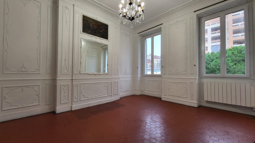 Appartement bourgeois 90m2 À vendre à Marseille 13002 balcon – 4 pièces – 2 chambres – 96 m²