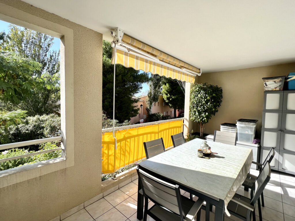 Six Fours les plages, Grand T2 en parfait état dans résidenc – 2 pièces – 1 chambre – 48 m²