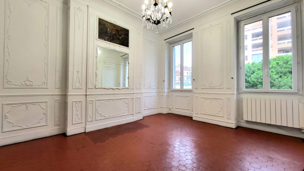 Appartement bourgeois 90m2 À vendre à Marseille 13002 balcon – 4 pièces – 2 chambres – 96 m²