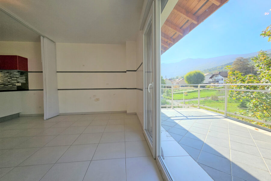 Appartement à vendre à Péron