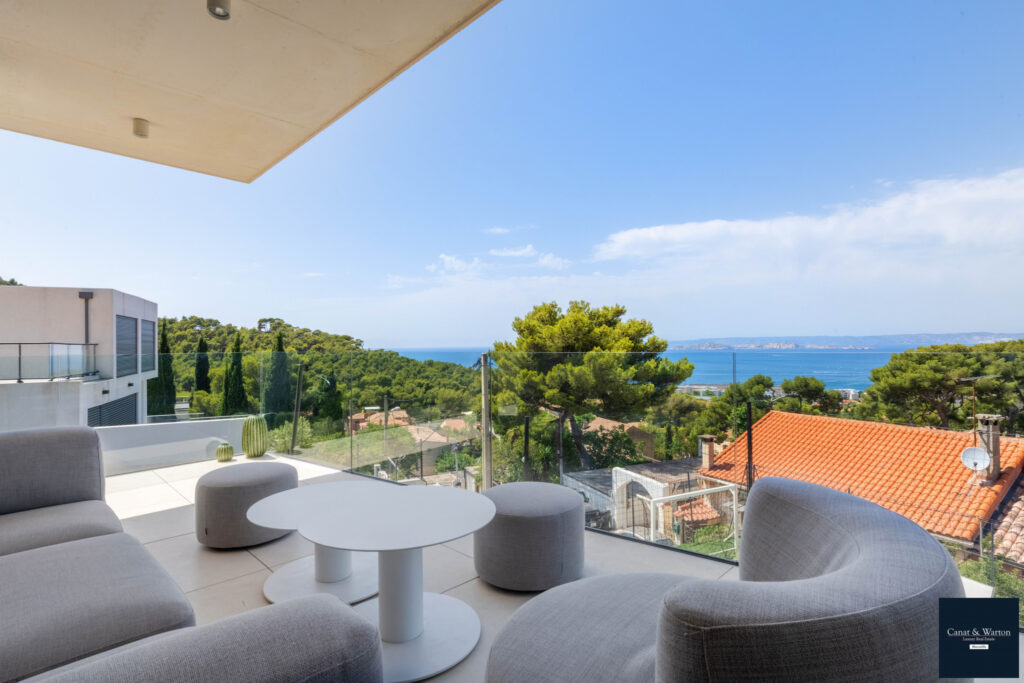 A Vendre, Maison de 213 m2 sur un Terrain d’env 1.000 m2 à M – 5 pièces – 5 chambres – 213 m²