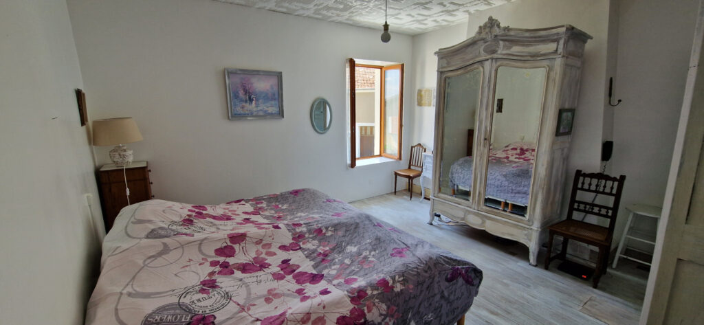 maison année 1858  – 5 pièces – 2 chambres – 123 m²