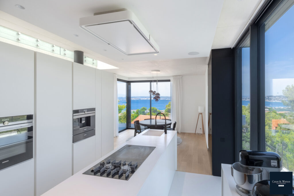 A Vendre, Maison de 213 m2 sur un Terrain d’env 1.000 m2 à M – 5 pièces – 5 chambres – 213 m²