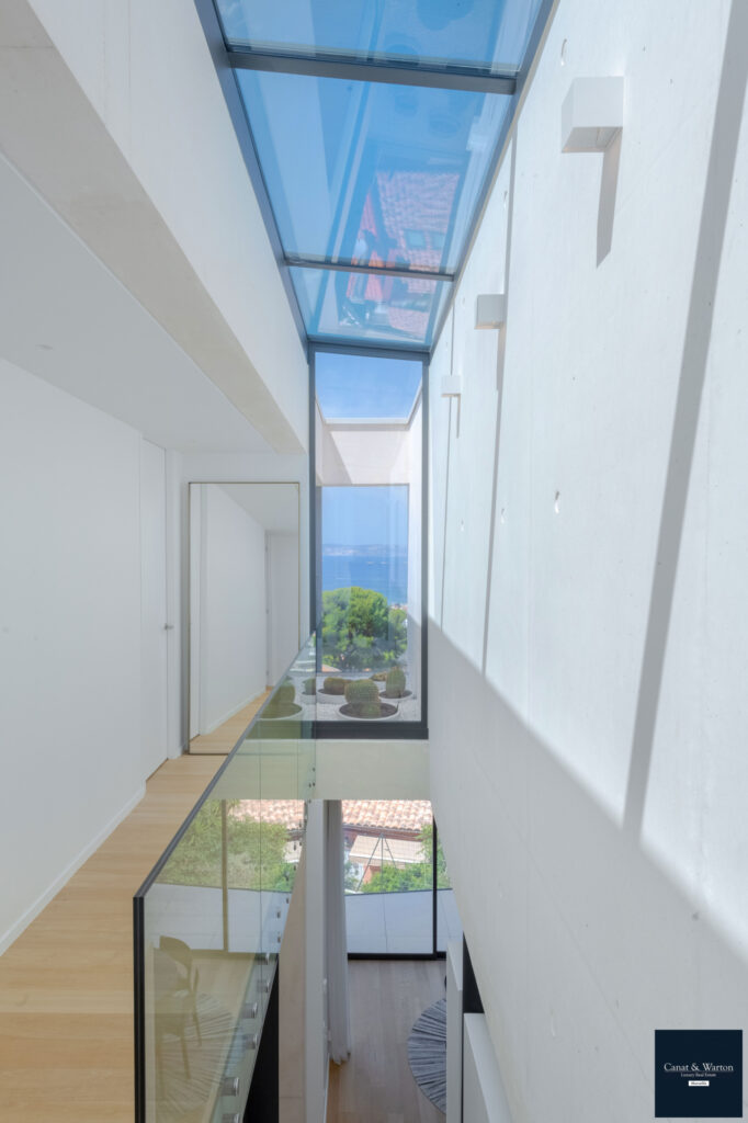 A Vendre, Maison de 213 m2 sur un Terrain d’env 1.000 m2 à M – 5 pièces – 5 chambres – 213 m²