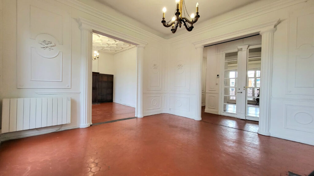 Appartement bourgeois 90m2 À vendre à Marseille 13002 balcon – 4 pièces – 2 chambres – 96 m²