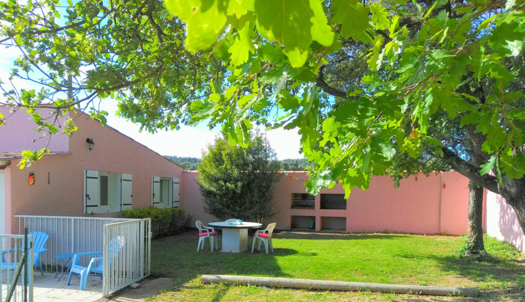 ‘L’OLIVERAIE’ Maison avec piscine  – 4 pièces – 3 chambres – 72.7 m²